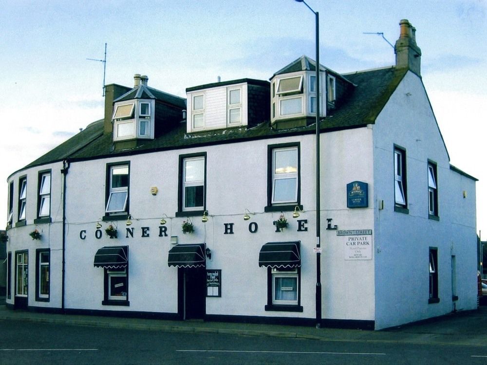 Corner Hotel カーヌスティ エクステリア 写真